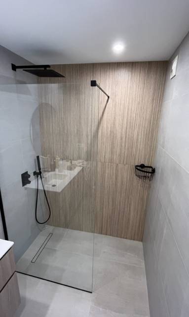 Création d'une salle d'eau parentale avec sa douche italienne - Nantes 44