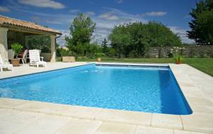 Une belle piscine près de Tours.