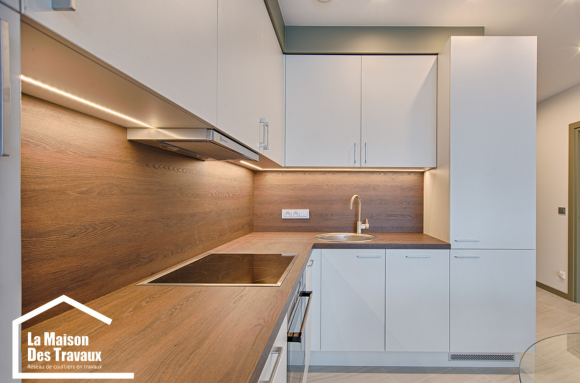 Cuisine en L plan de travail en bois