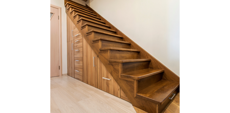 Comment intégrer un dressing sous un escalier ? Port-en-Bessin-Huppain 14520