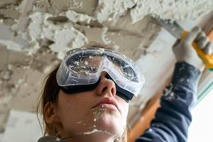 Comment réparer ou camoufler une fissure au plafond