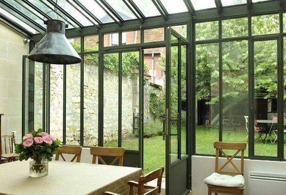 Véranda en acier avec parois vitrées et toit en verre - Bouc-Bel-Air-13