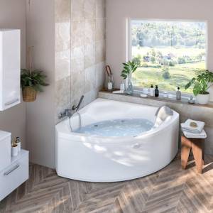 Salle de bain avec jacuzzi d'angle - Hyères 83