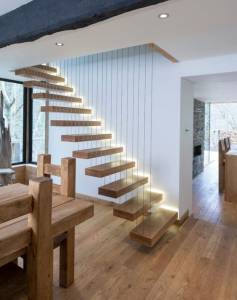 Escalier suspendu Amiens