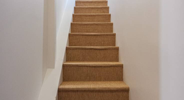 Escalier rénové et habillé