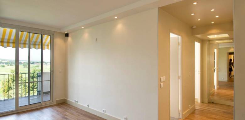 Aménagement pratique pour petite surface dans le 16e arrondissement