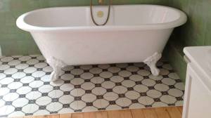 carrelage sol de salle de bain varreaux ciment