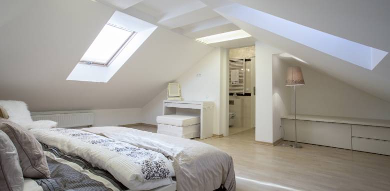 Rénover un appartement sous les combles : toutes les astuces