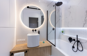 Comment rénover une salle de bain de 10 m² à Meyzieu (69330) ?