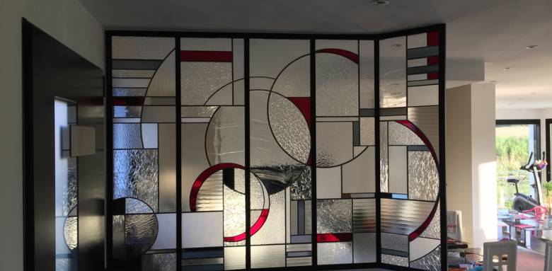 Vitrail  cloison séparative par Séverine Pinon artiste vitrailliste