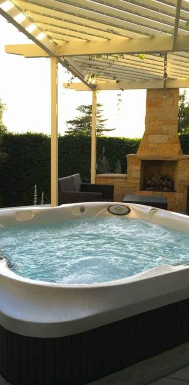 spa jacuzzi sur terrasse