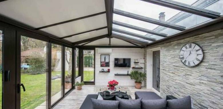 Véranda alu double pente