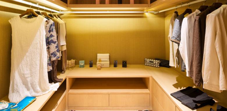 Installer un dressing dans son entrée à Antony