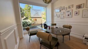 espace d’échange en agence, adapté aux sujets de préparation de projet d'agrandissement de maison au Vesinet 78