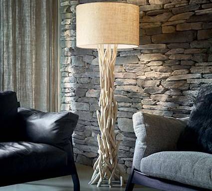 Lampadaire salon en bois flotté