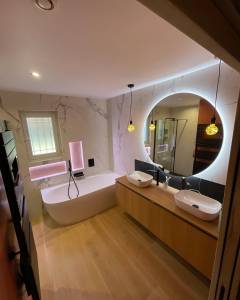 Salle de bain, baignoire ilot