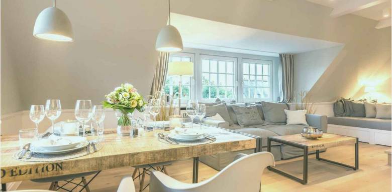 salon carré, qui fait aussi salle à manger