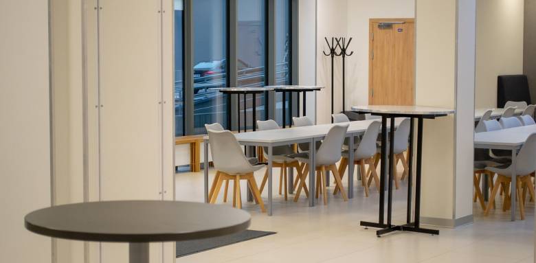 La cantine d'entreprise est un lieu de convivialité et de détente.