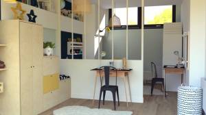Chambre enfants avec verrière en sous-sol