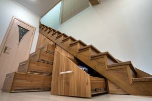 Un espace de rangements restreint.