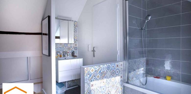 Salle de bain sous combles (Brunoy)