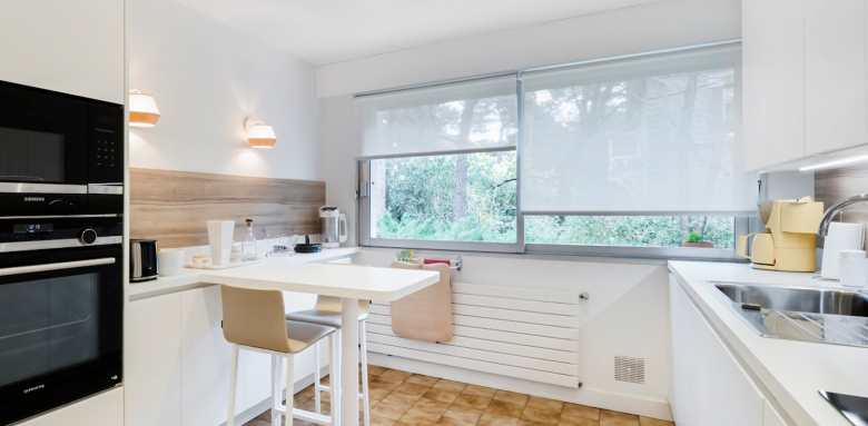 Aménager un espace repas dans la cuisine avec une petite table - Pornic 44