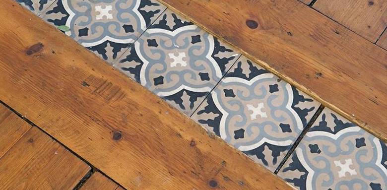 carrelage mix match avec bois