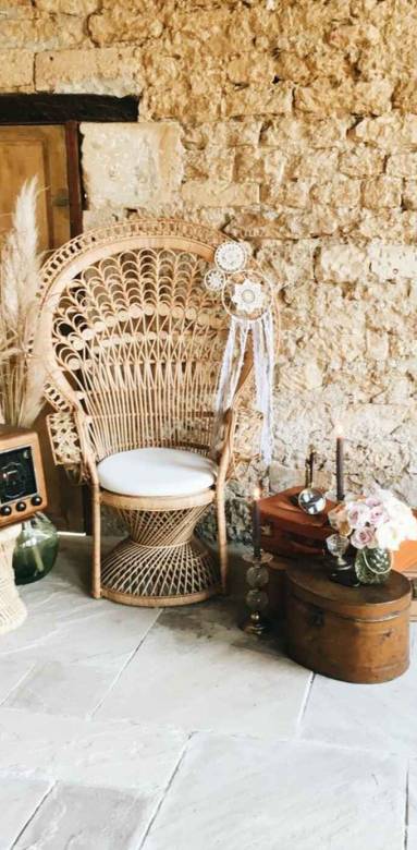 Fauteuil Emmanuelle naturel dans une esprit rustique