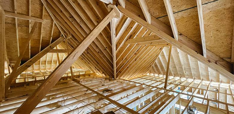 La surélévation de toiture pour une extension verticale de maison