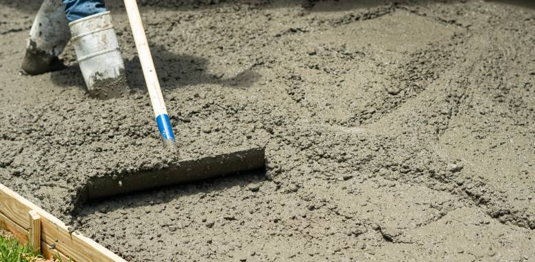 Une terrasse en béton à Tours.