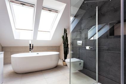 Salle de bain moderne aménagée sous combles - Bourg-en-Bresse Ambérieu-en-Bugey 01