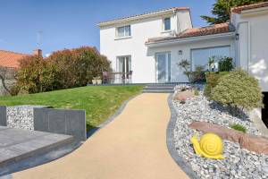 Rénovation de jardin avec maçonnerie paysagère et création d'un jardin rocaille - Cholet 49