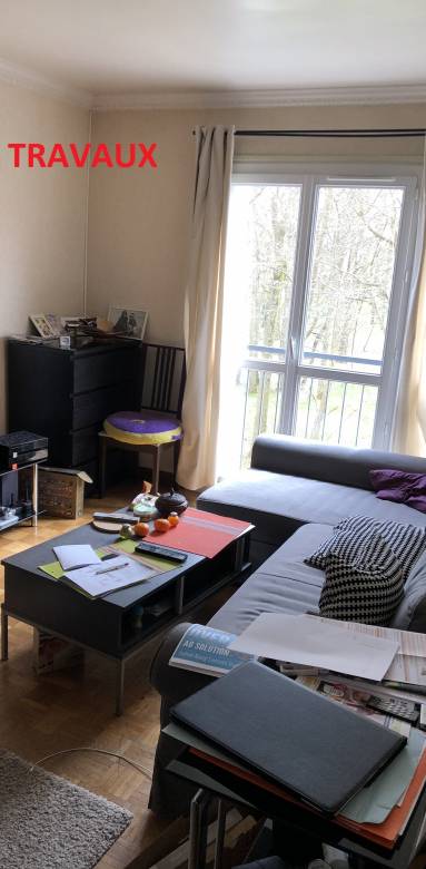 Salon avant rénovation pour espace ouvert sur salle à manger