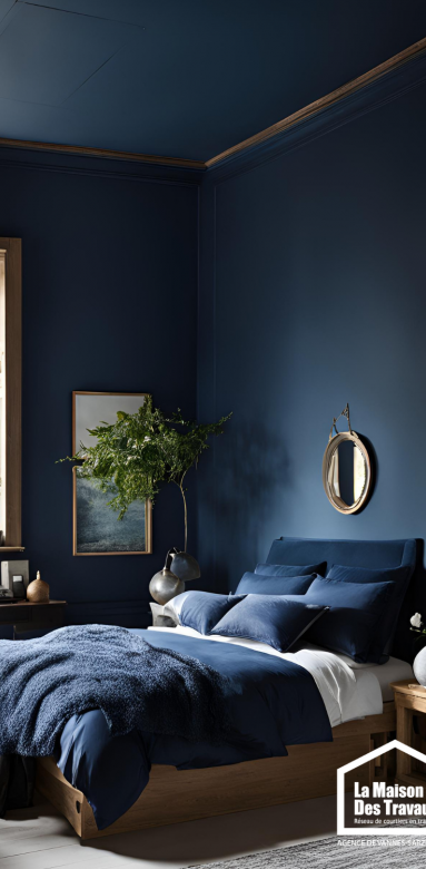 couleurs tendance 2025 chambre bleu profond