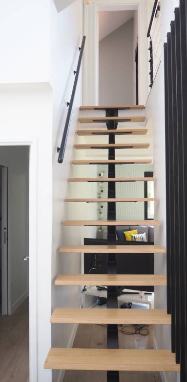 Comment faire pour intégrer un escalier dans un petit espace ?