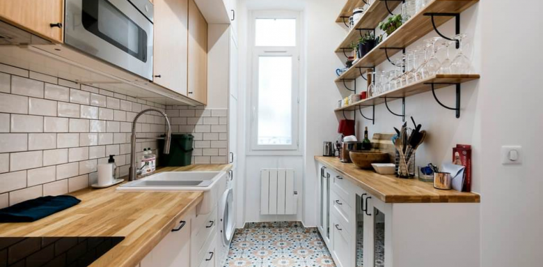 Cuisine en longueur - cuisine couloir