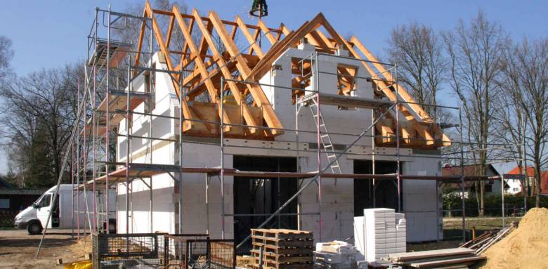 Bâtiment : vers une TVA à 10 en 2014