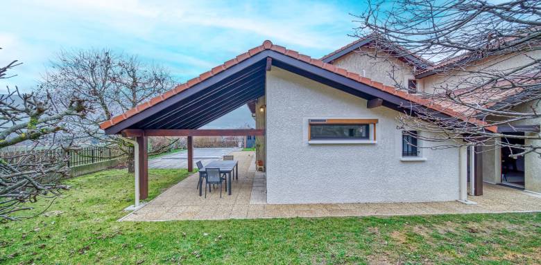 Teinte beige, classique, pour cette extension