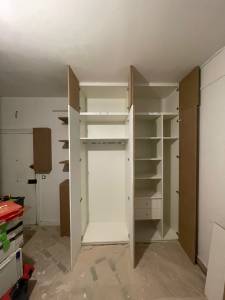 création de placards sur-mesure - ouvert