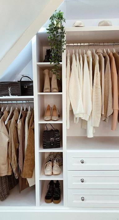 Dressing ouvert sous combles