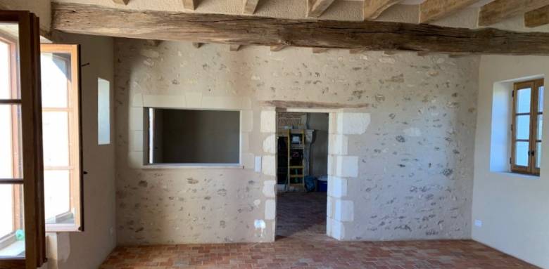 Tomettes anciennes sous poutres et lambris maison