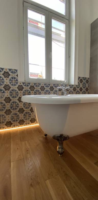 Création d'une salle de bain faïence à motif à Marcq-en-Baroeul