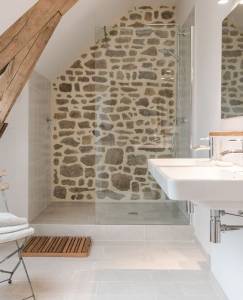 Salle de bain sous combles