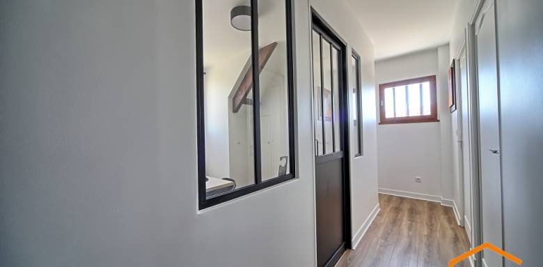 Intégration verrière couloir