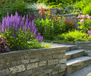 Aménagement de jardin en pente
