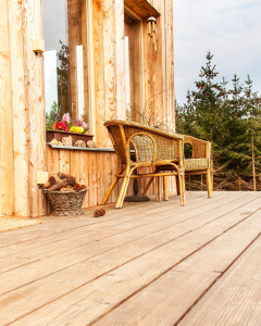 Terrasse en résine : ses avantages, caractéristiques et inconvénients à connaître