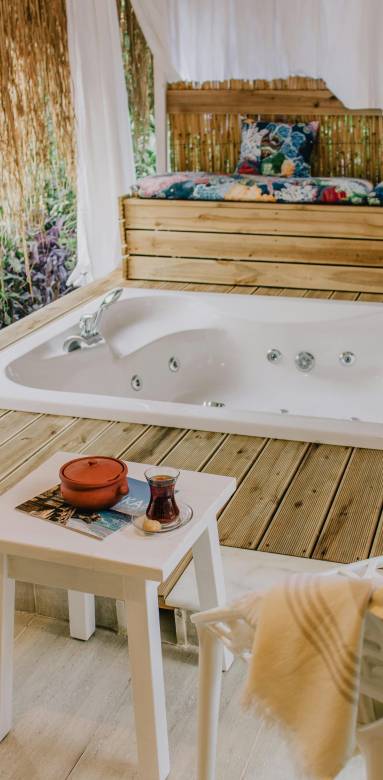 Installer un spa sur la terrasse - Nantes 44