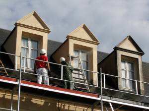Un ravalement de façade en cours à Tours.