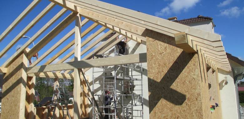 Construire une extension bois étape par étape à Brest