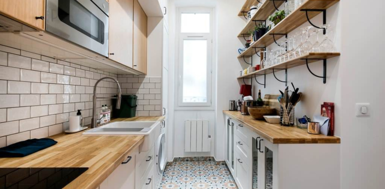 Cuisine en longueur - cuisine couloir